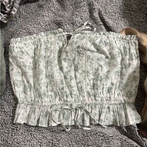 Woman’s Hollister Tube Top